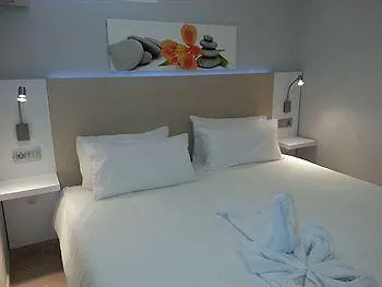 Eo Rosas ホテル 3*